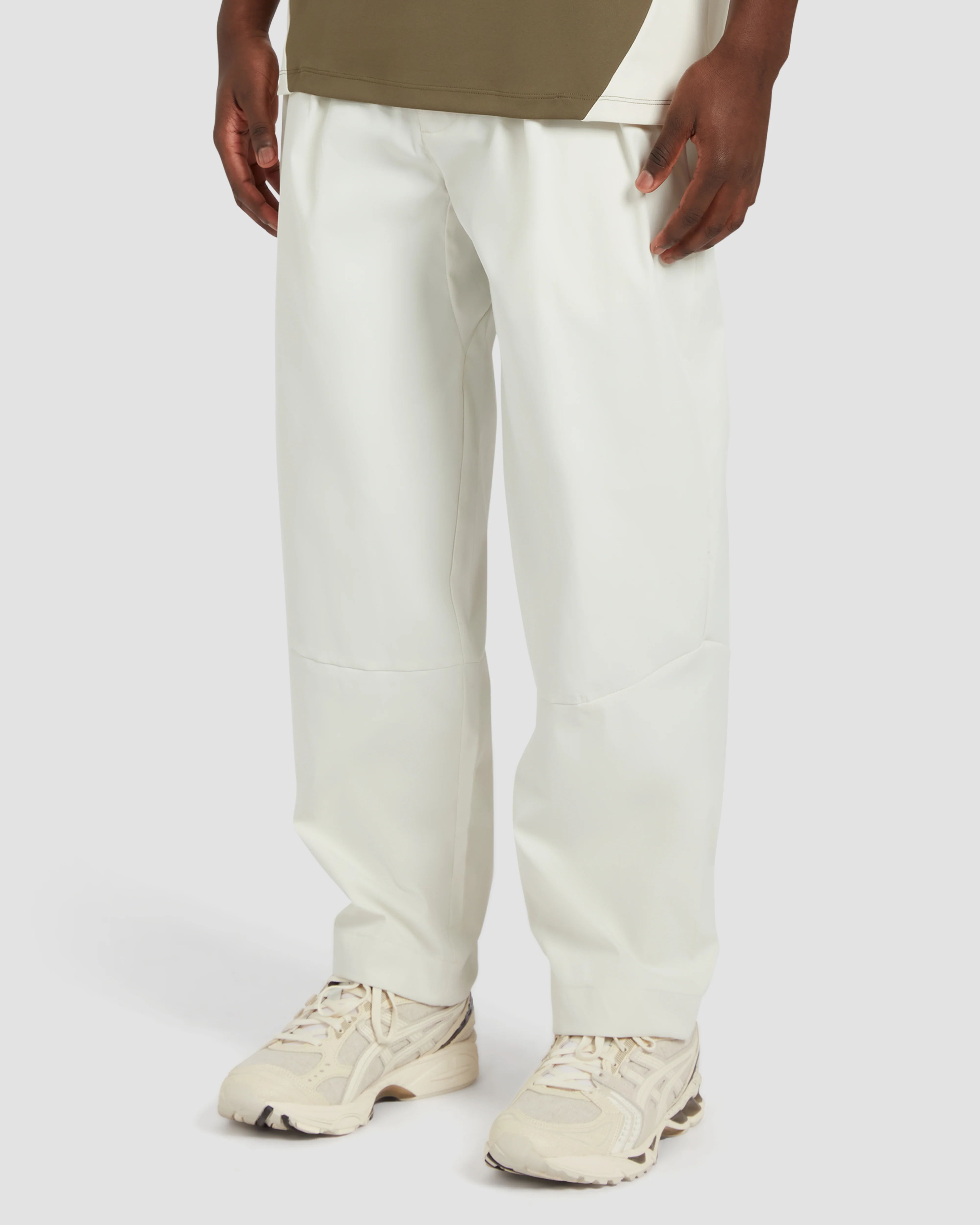 Manors Lightweight Pleated Trouser - Pebble - Image 3