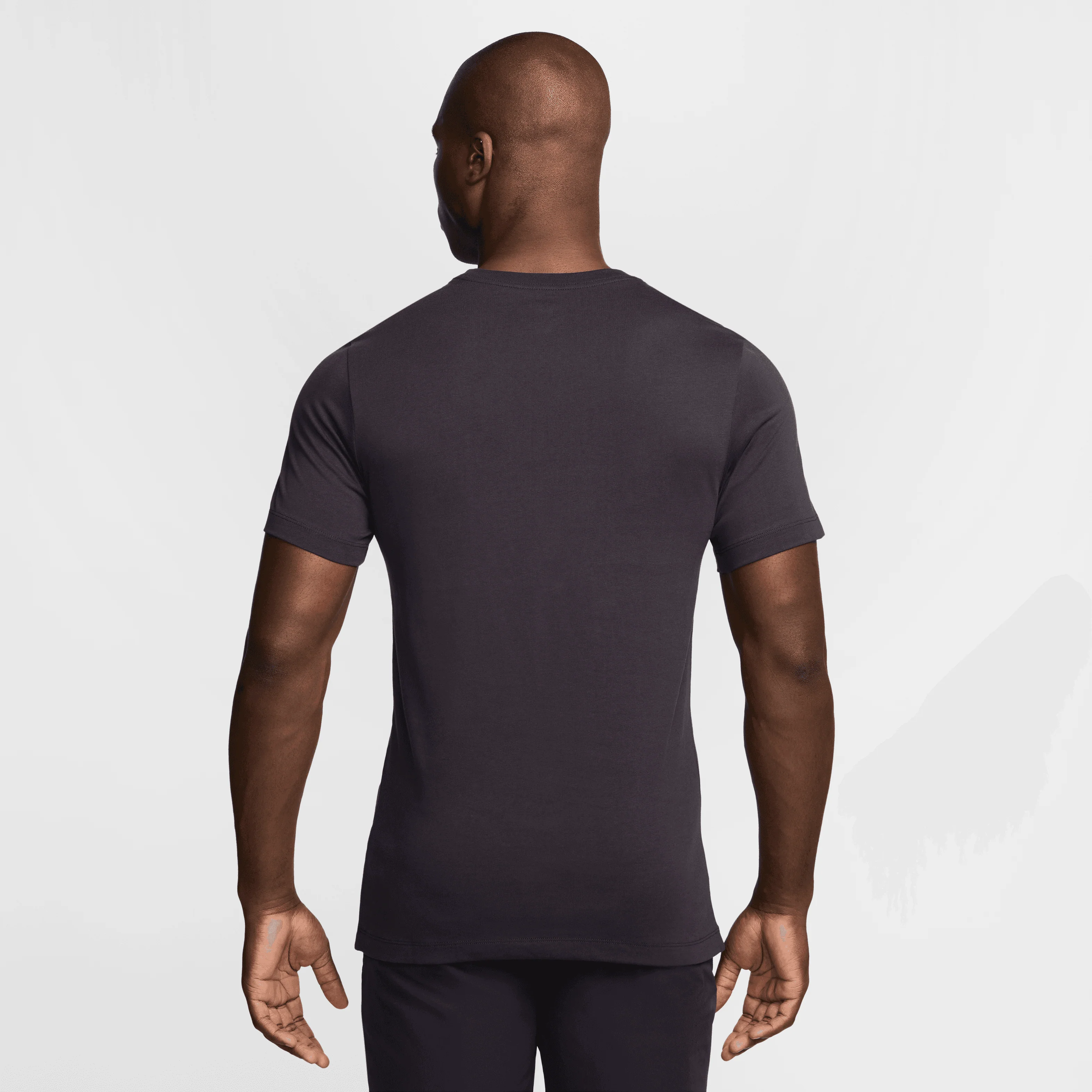 Nike Men's Golf T-Shirt - Black - Image 2