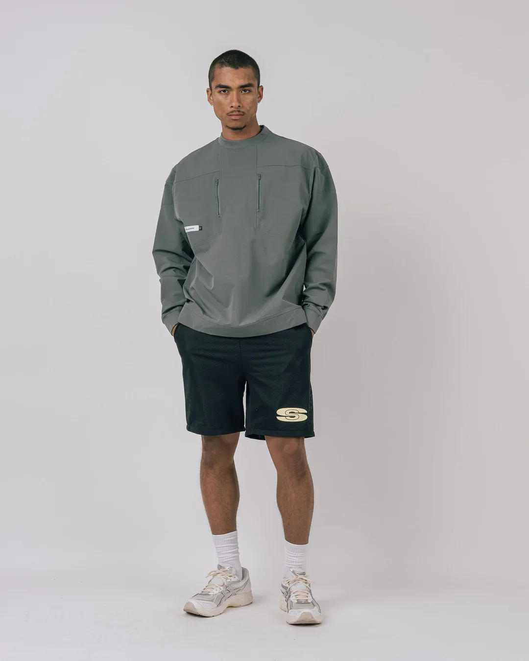 Students Brennan L/S Technical Nylon Popover - Pine - Image 4